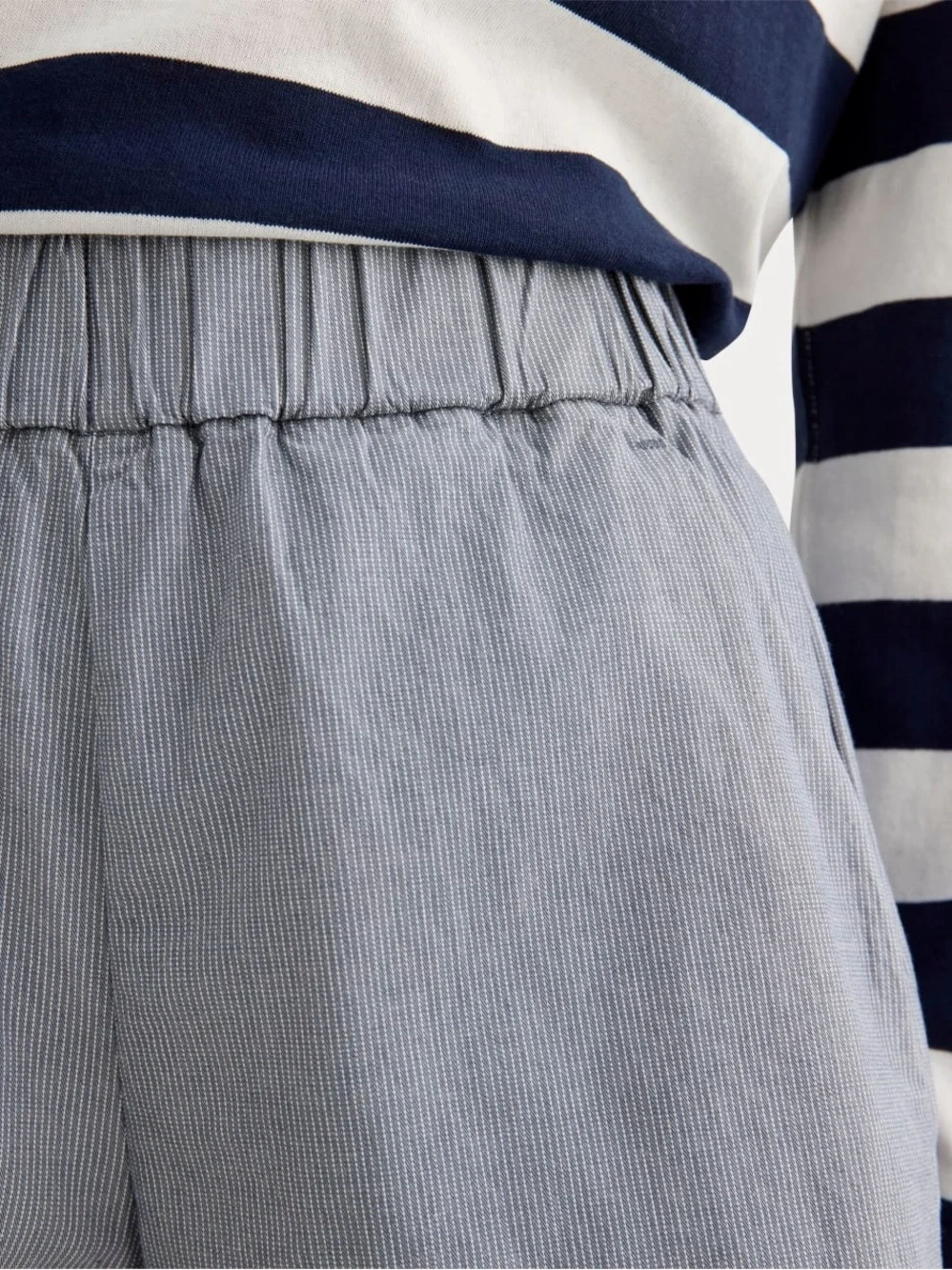Everlane The Easy Short in Pinstripe NWOT